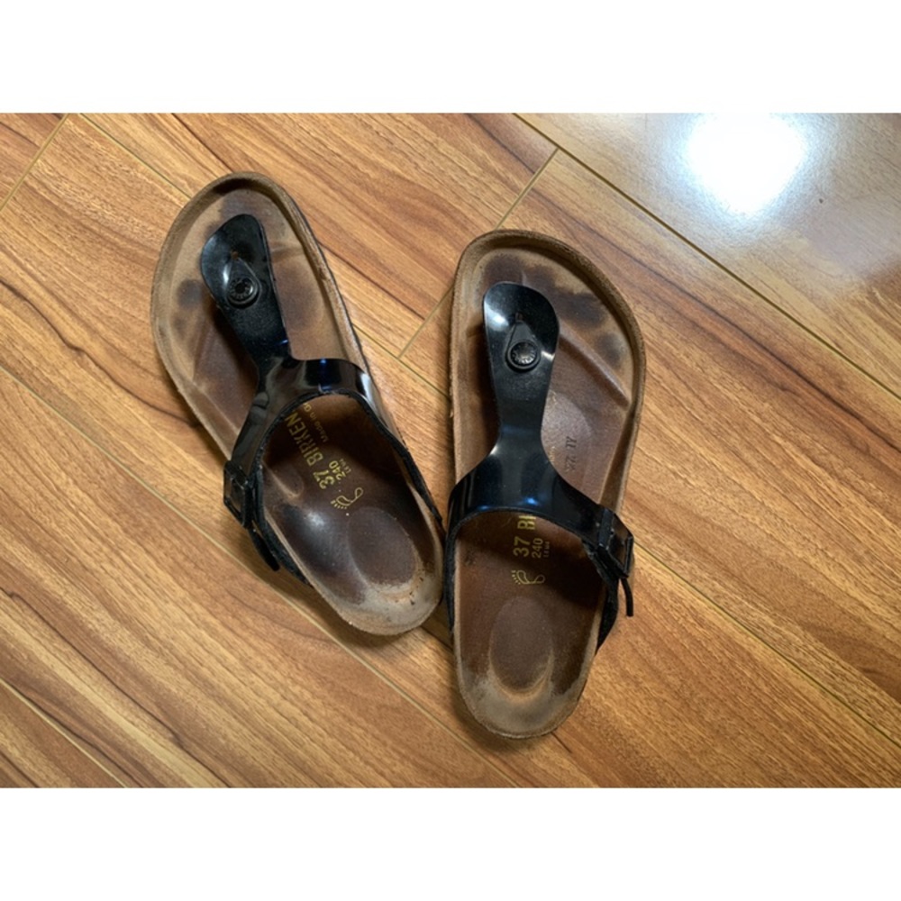 Birkenstock gizeh black patent leather